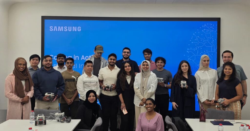 Samsung Engages Students with AI and Robotics Activities During UAE Codes 2025